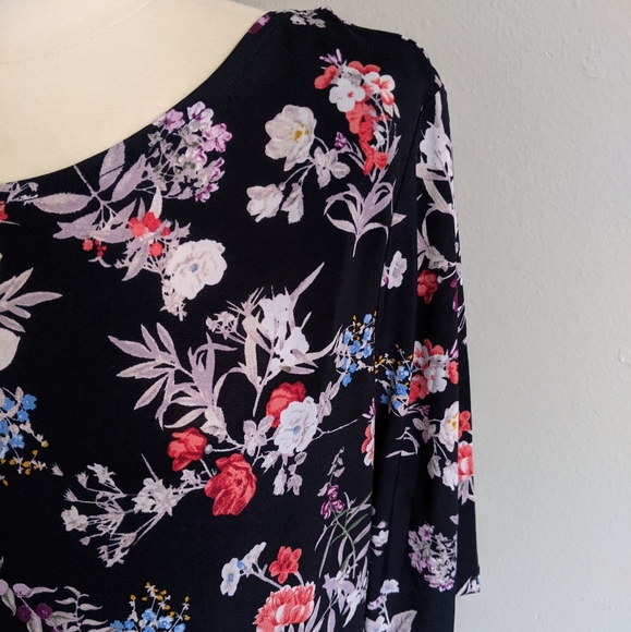 (Lane Bryant) Blue Floral Diagonal Blouse 18/20 - Picture 10 of 10